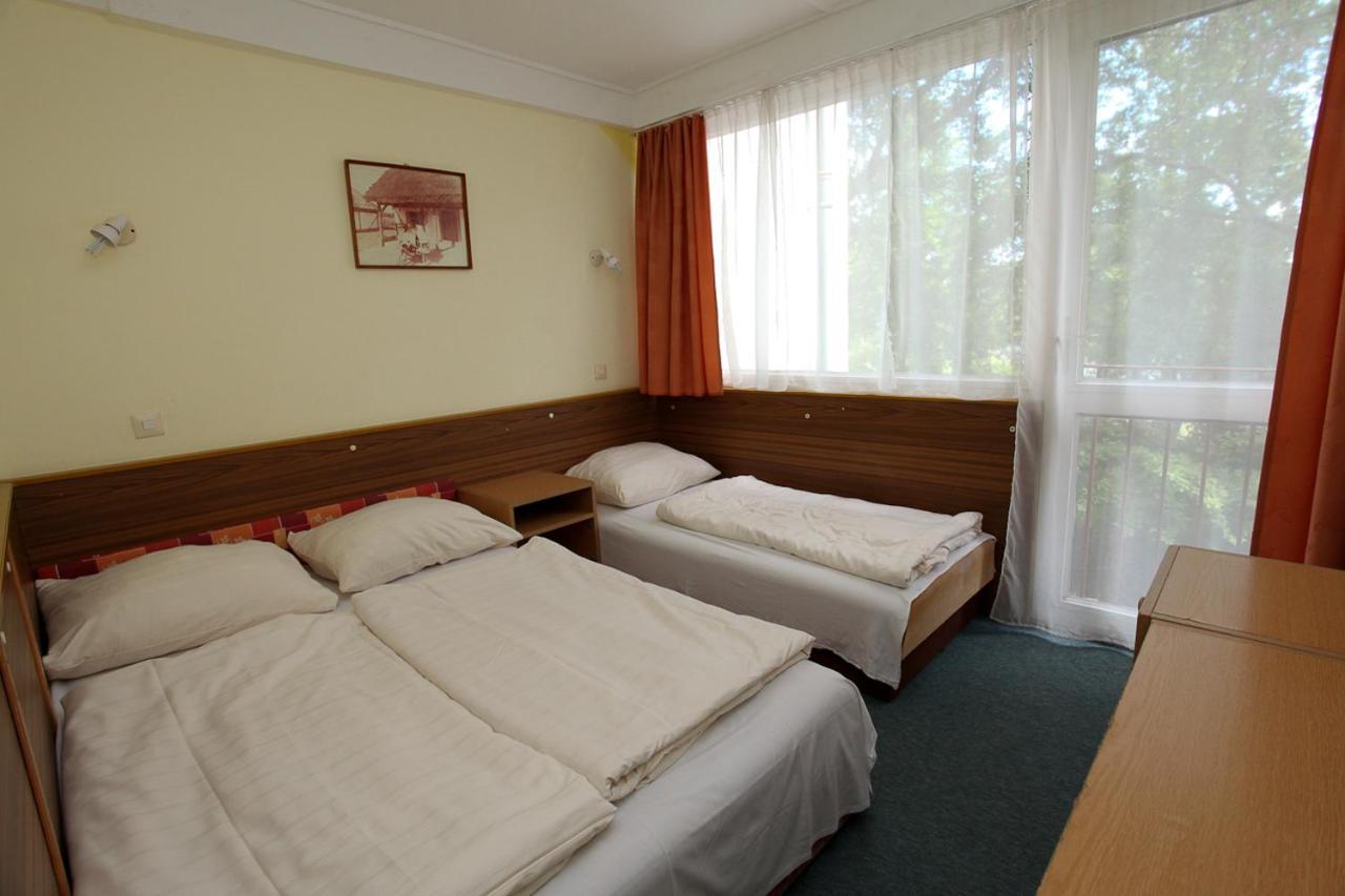 Rév Szálló Balaton Szantod Exterior foto