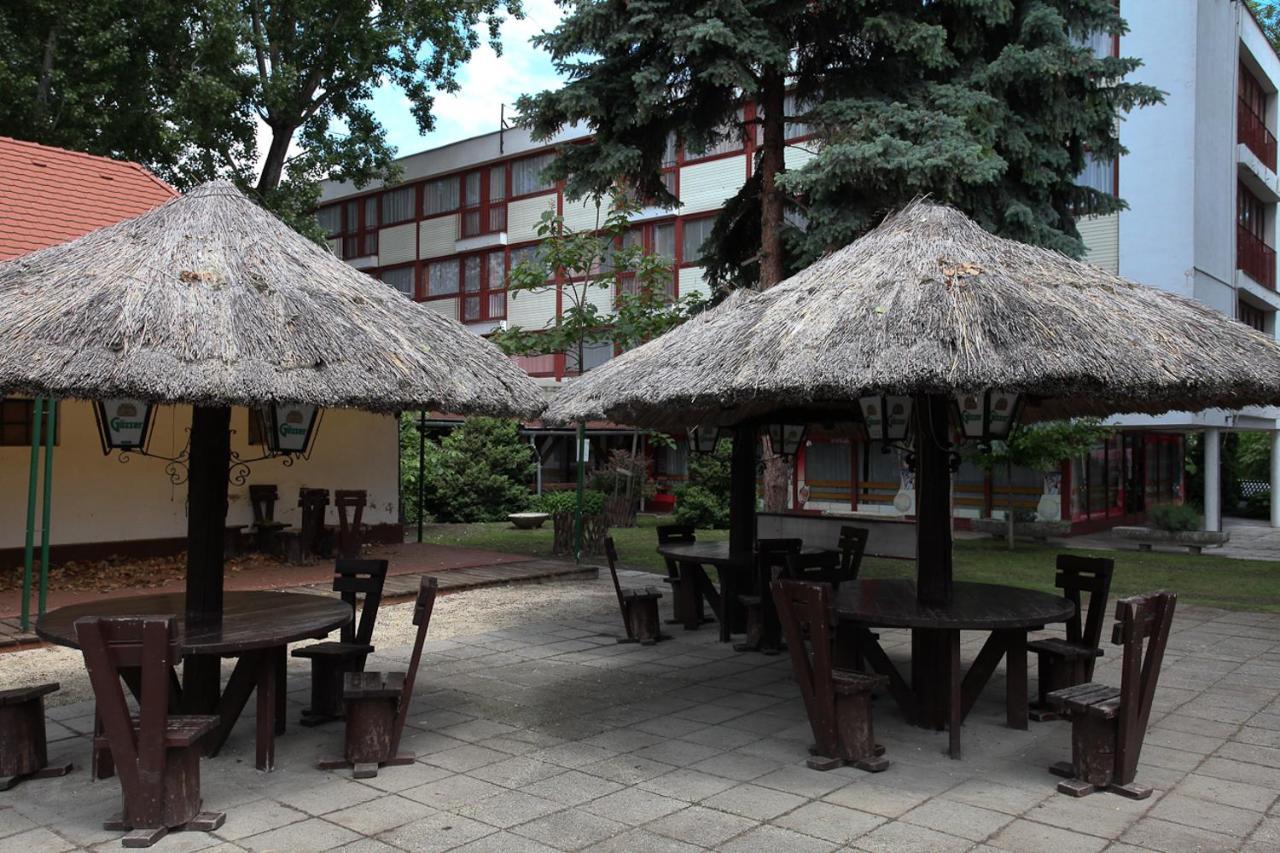 Rév Szálló Balaton Szantod Exterior foto